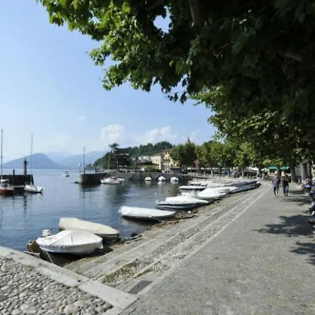 Sleeps 4 Pool Appartement